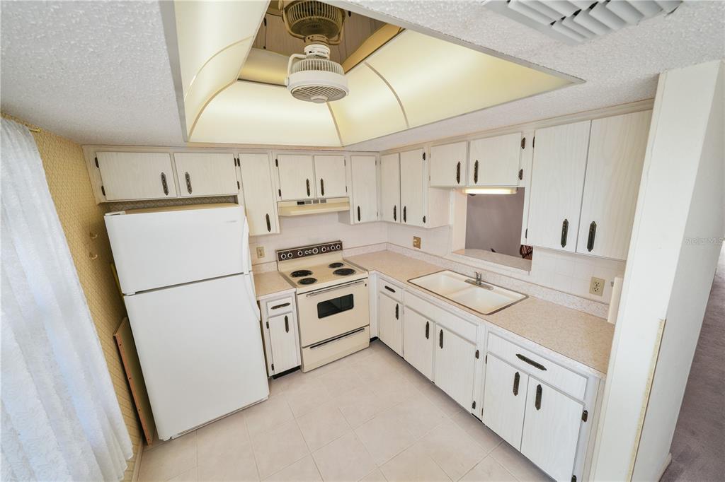 1450 Heather Ridge Boulevard, Unit 307 Dunedin, FL 34698 - Photo 2 of 16
