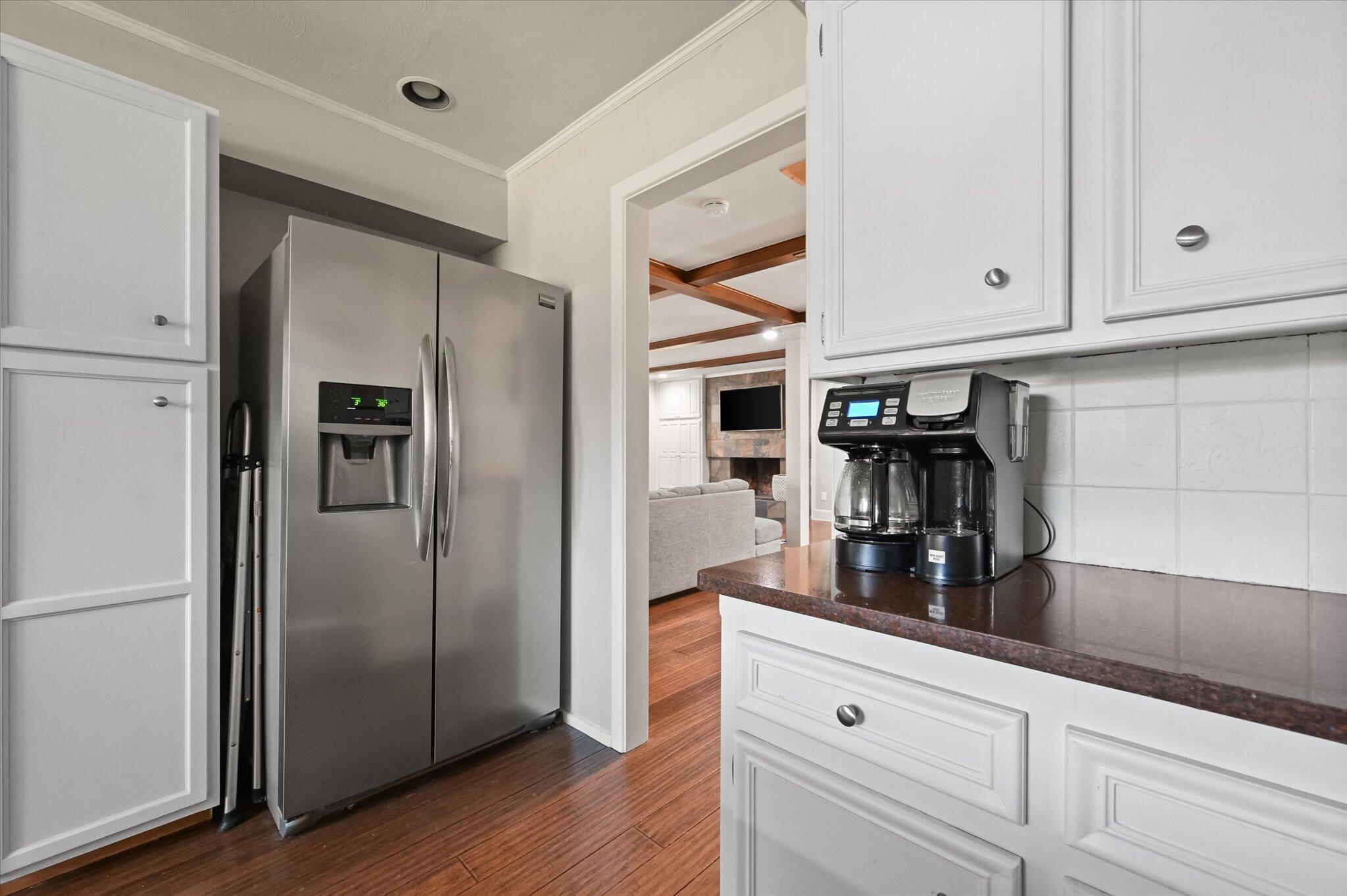 3706 66th Street Lubbock, TX 79413 - Photo 10 of 30 3706 66th - Kitchen 5