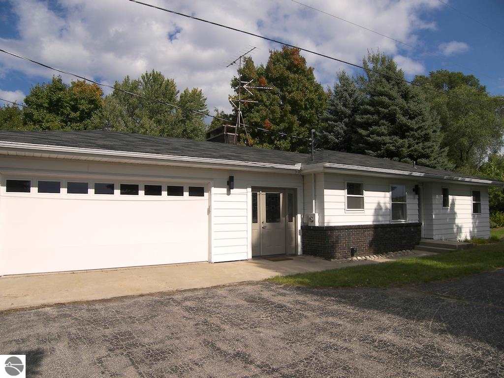 2593 Nelson Road Traverse City, MI 49686 - Photo 44 of 90 1791273-43.JPG