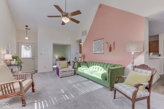 $244,900 | 1233 Arlington Drive, Unit 1233, Greenfield, IN 46140