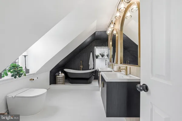 $740,000 | 129 South Church Street, Moorestown, NJ 08057