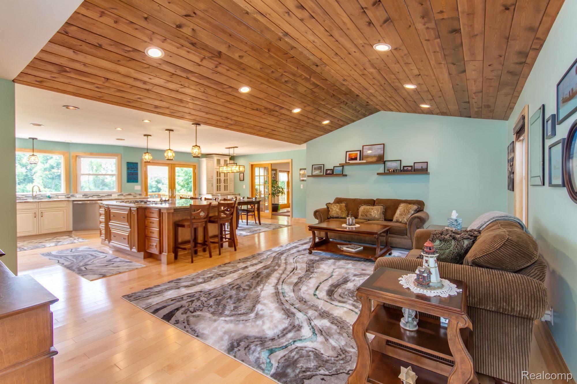 5568 Lum Road Attica, MI 48412 - Photo 4 of 45 DSC_7543enf.jpg