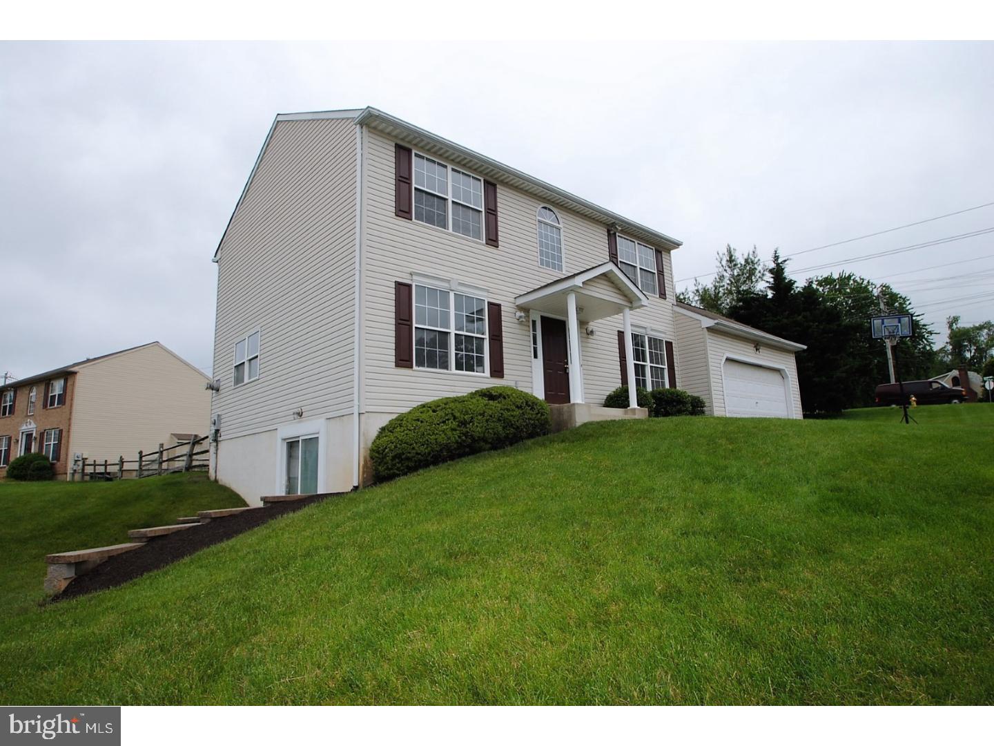 2 Middle Road Newark, DE 19711 - Photo 2 of 24 Exterior Side