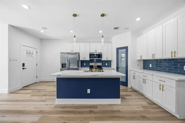 $2,350 | 8531 Rinn Street, Unit A, Houston, TX 77078