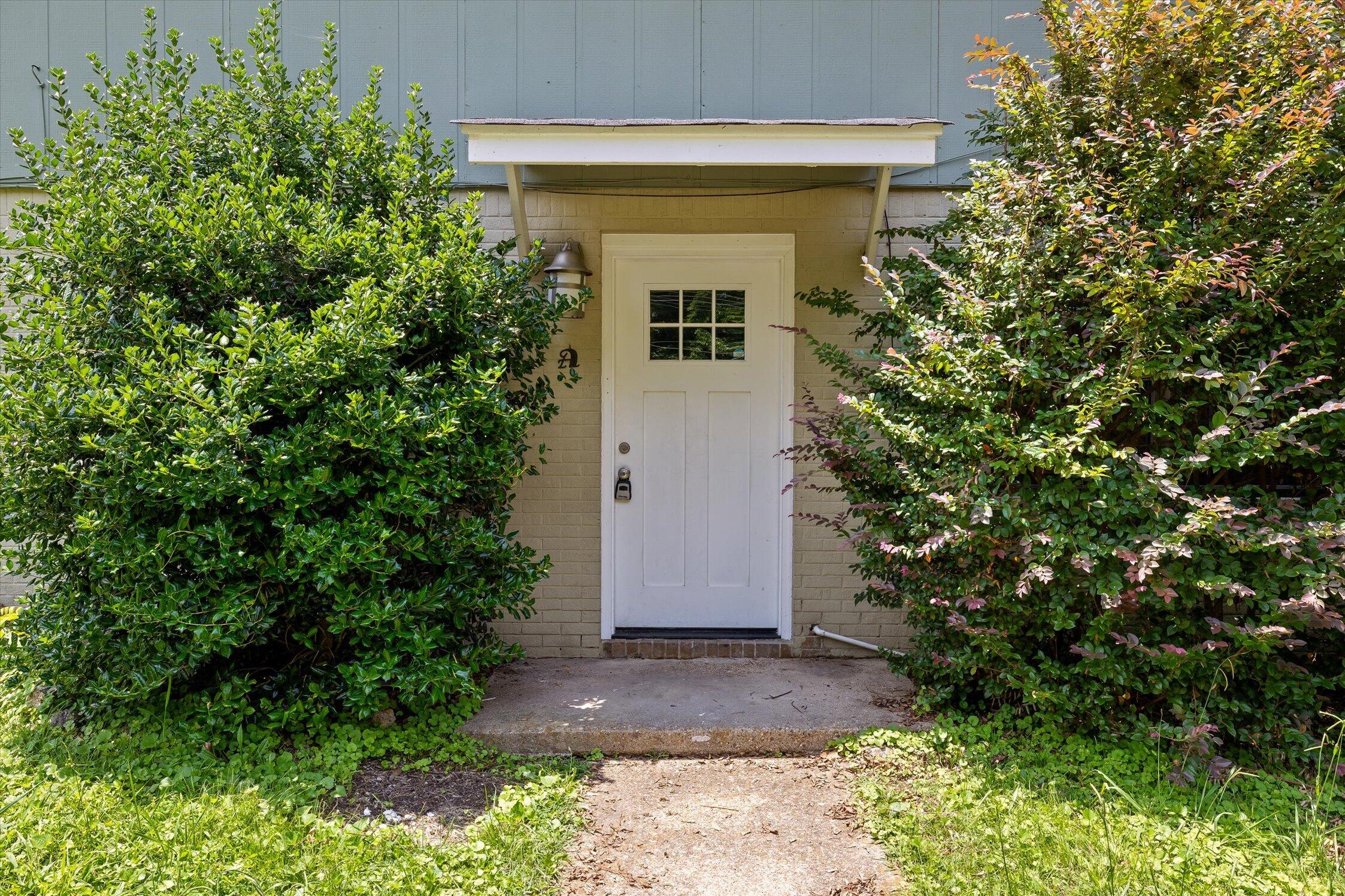 1703 Whiteoak Road Chattanooga, TN 37415 - Photo 8 of 54 12-1703 Whiteoak-35