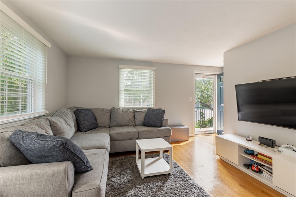 89 Durham Road, Unit 89 Dedham, MA 02026 - Photo 6 of 18 Gallery Image 6