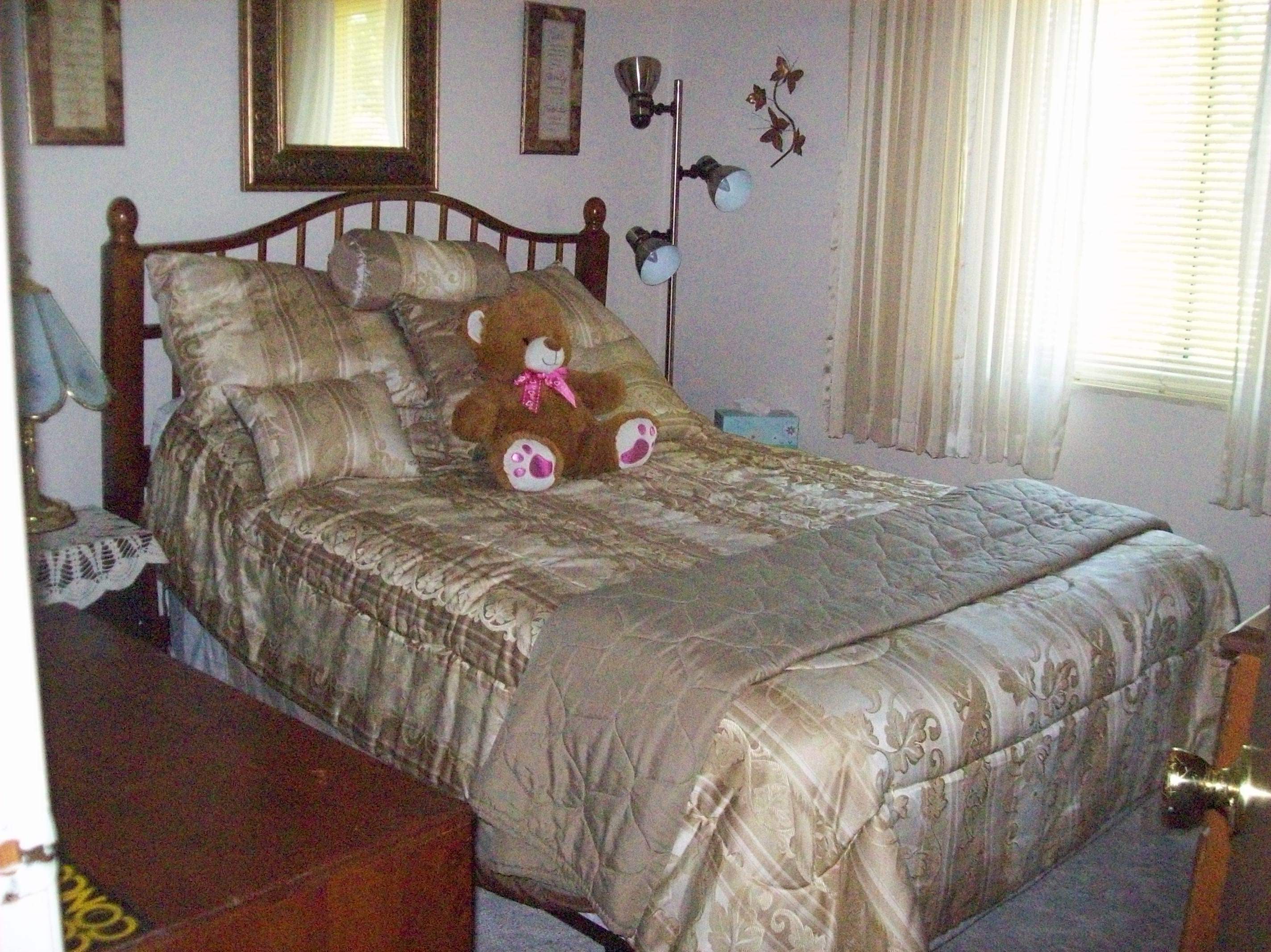 6084 East Carpenter Road Flint, MI 48506 - Photo 12 of 36 50091121-11.JPG