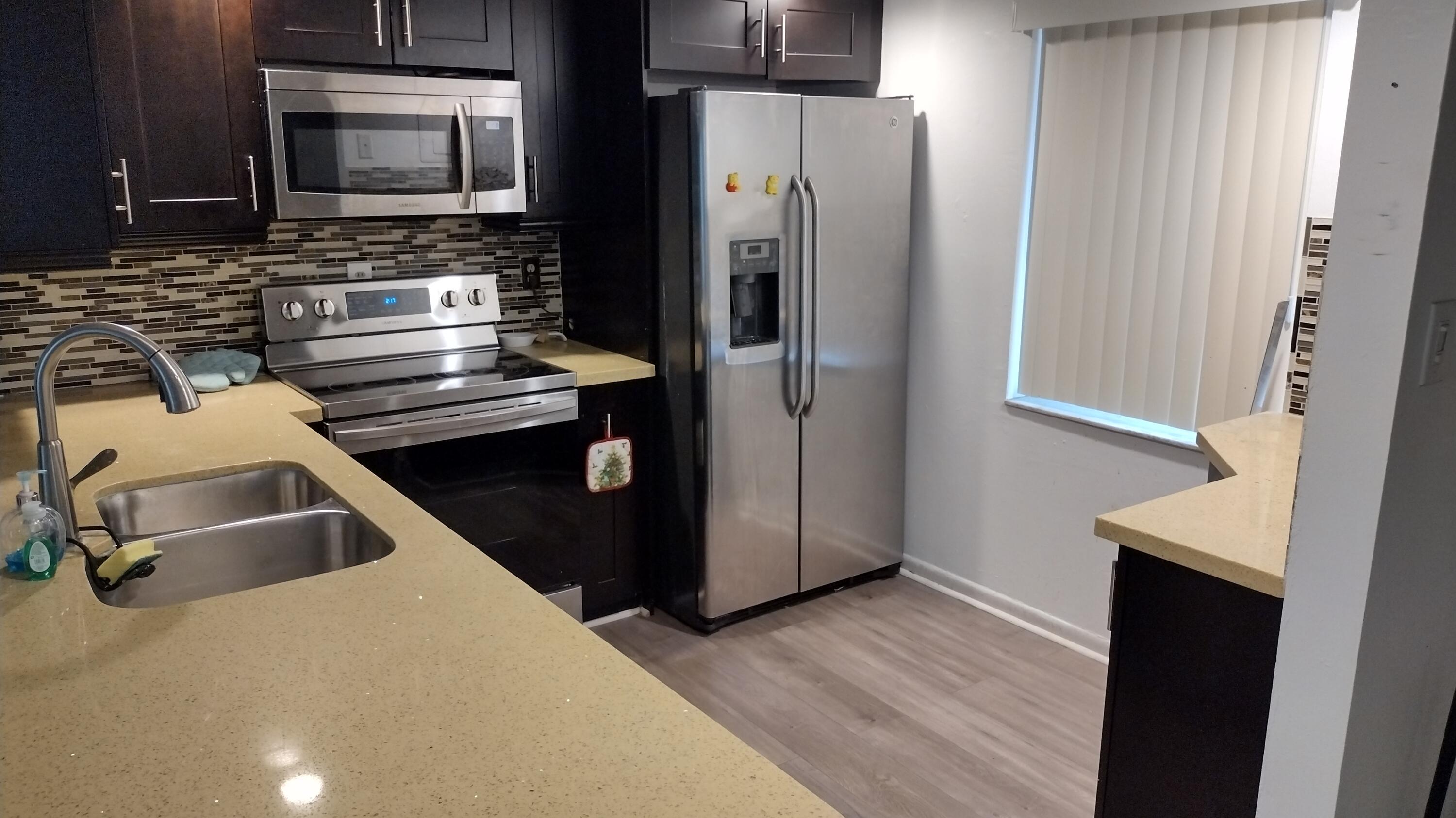 9220 Southwest 3rd Street, Unit 907 Boca Raton, FL 33428 - Photo 3 of 37 IMG_20231208_141718707_HDR