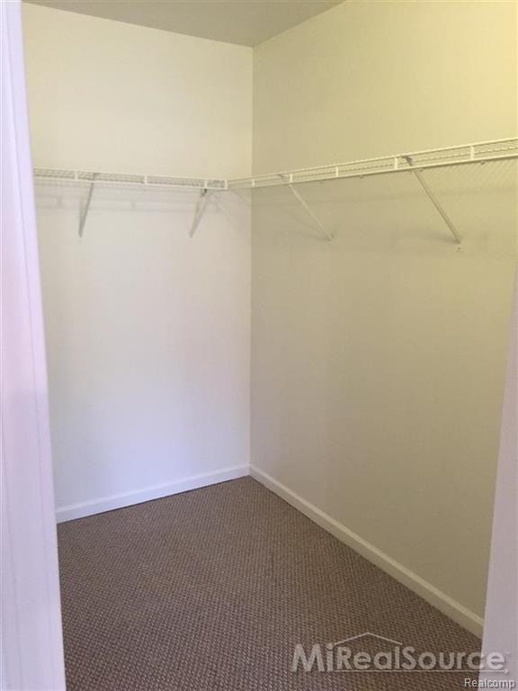 1719 Deepwood Circle Rochester, MI 48307 - Photo 10 of 20 11.jpg