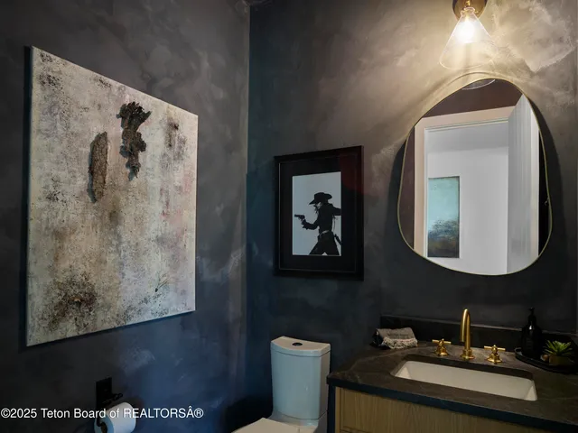 $12,900,000 | 5060 Eagle Road, Wilson, WY 83014