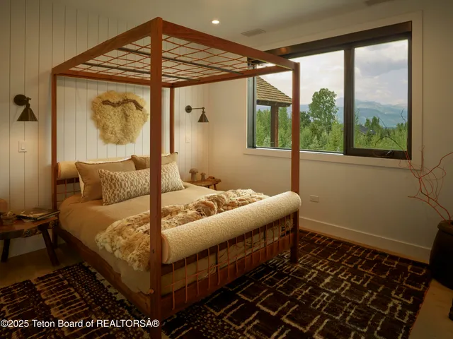 $12,900,000 | 5060 Eagle Road, Wilson, WY 83014