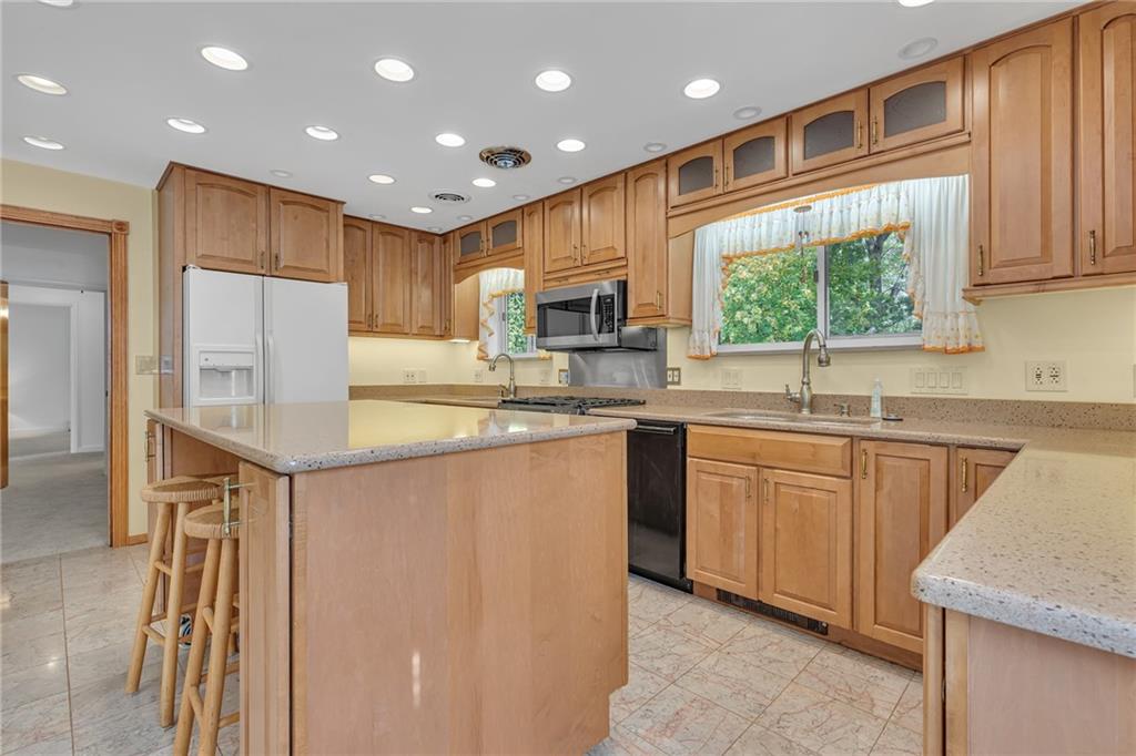 134 Allen Drive Beaver, PA 15009 - Photo 6 of 31