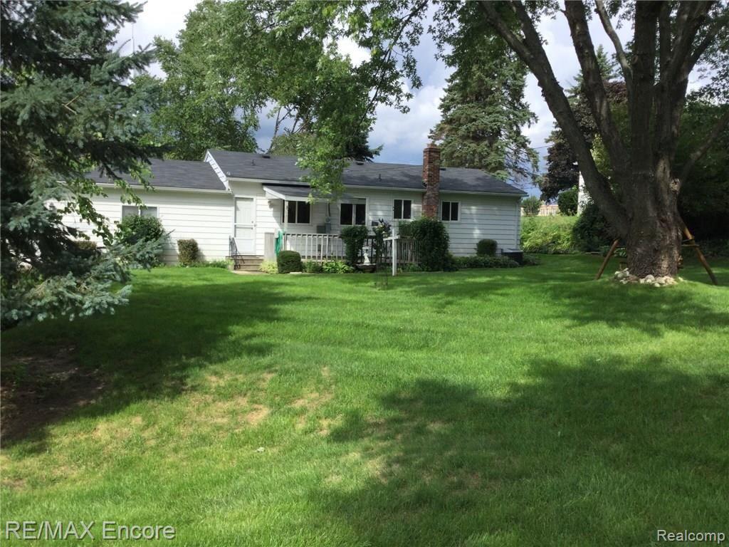 6673 Waldon Road Clarkston, MI 48346 - Photo 5 of 25 image.jpg
