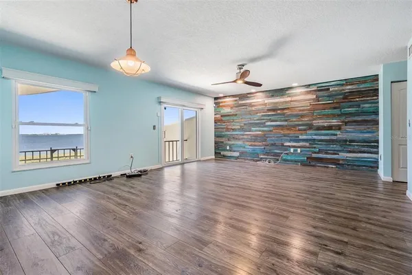 $550,000 | 2700 Bayshore Boulevard, Unit 511, Dunedin, FL 34698