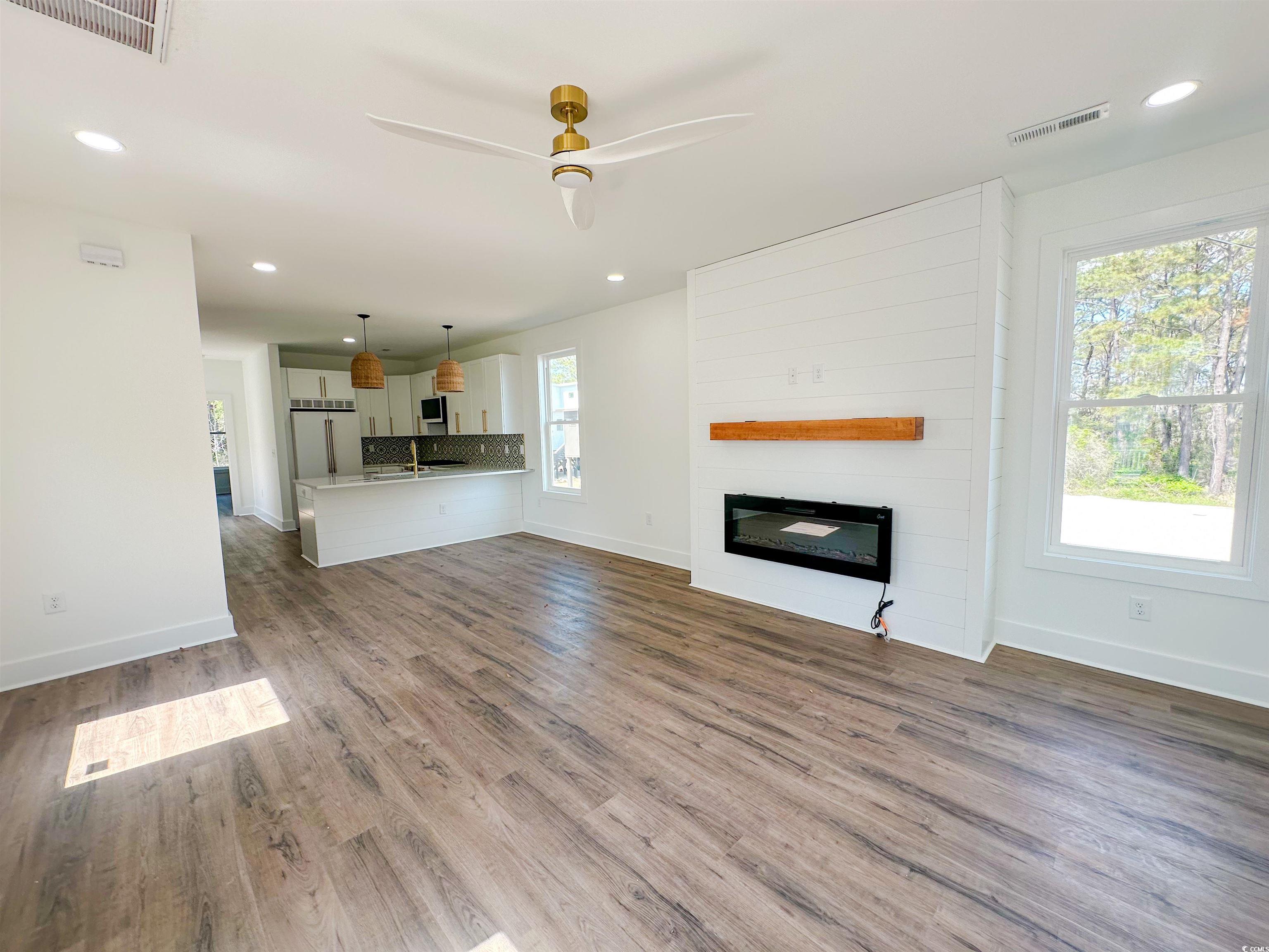 189 Brown Pelican Loop Pawleys Island, SC 29585 - Photo 4 of 27