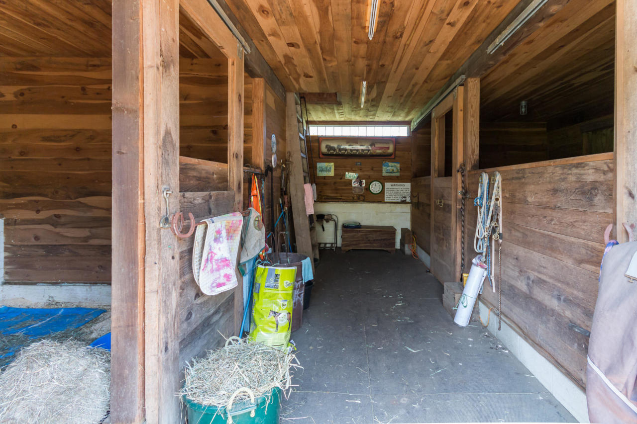 507 Barnes Road Oak Bluffs, MA 02557 - Photo 10 of 29 Additional Photo