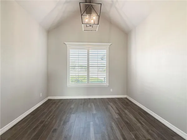 $2,500 | 2713 Colony Vista Drive, Bryan, TX 77808