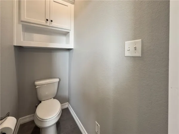 $2,500 | 2713 Colony Vista Drive, Bryan, TX 77808