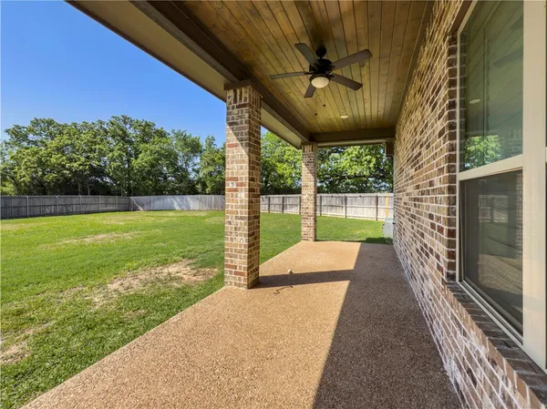 $2,500 | 2713 Colony Vista Drive, Bryan, TX 77808
