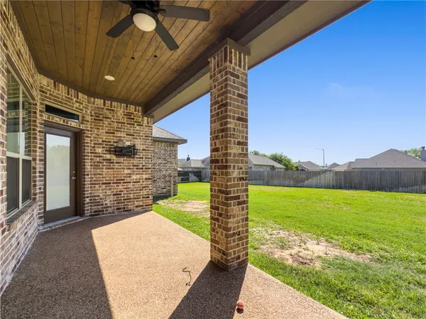 $2,500 | 2713 Colony Vista Drive, Bryan, TX 77808