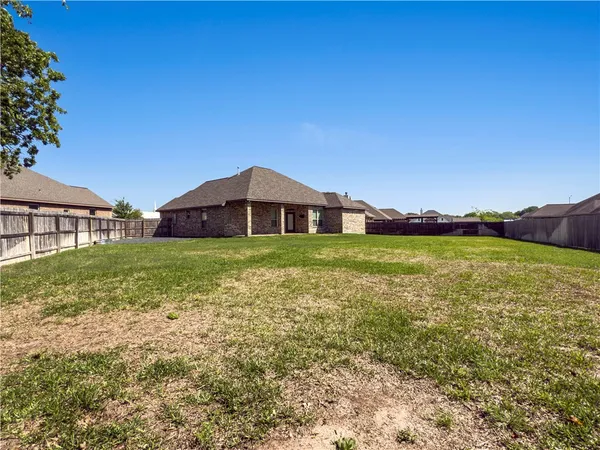 $2,500 | 2713 Colony Vista Drive, Bryan, TX 77808
