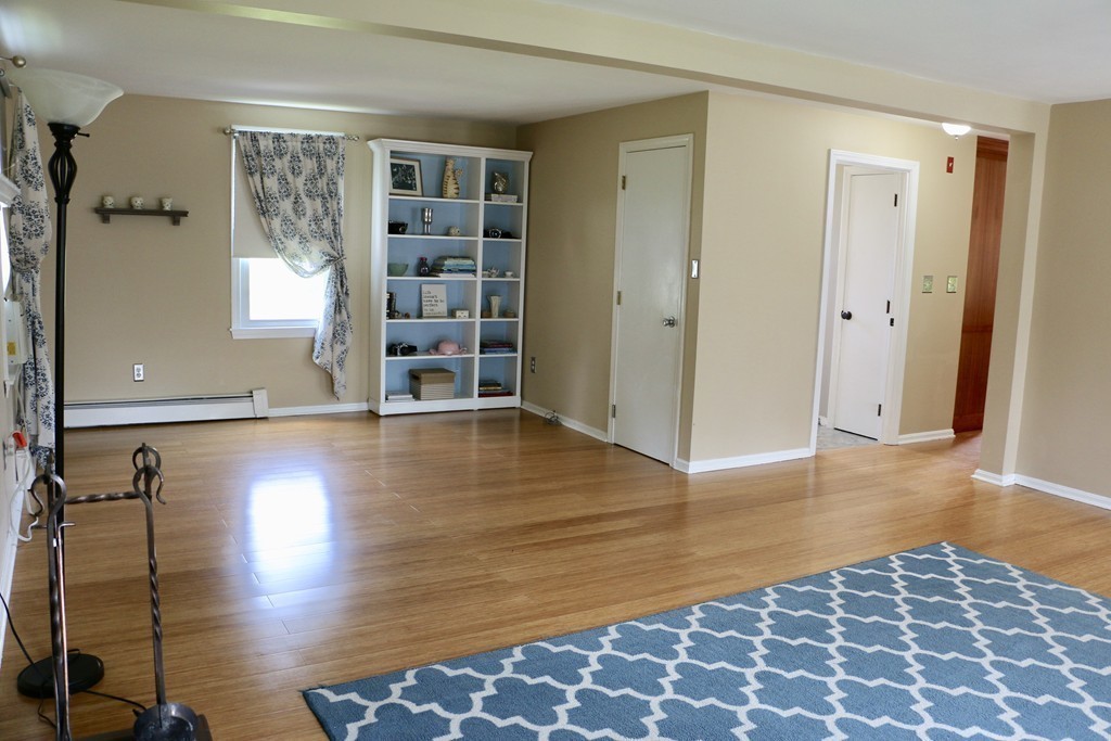 11 Hillside Road Dracut, MA 01826 - Photo 14 of 30