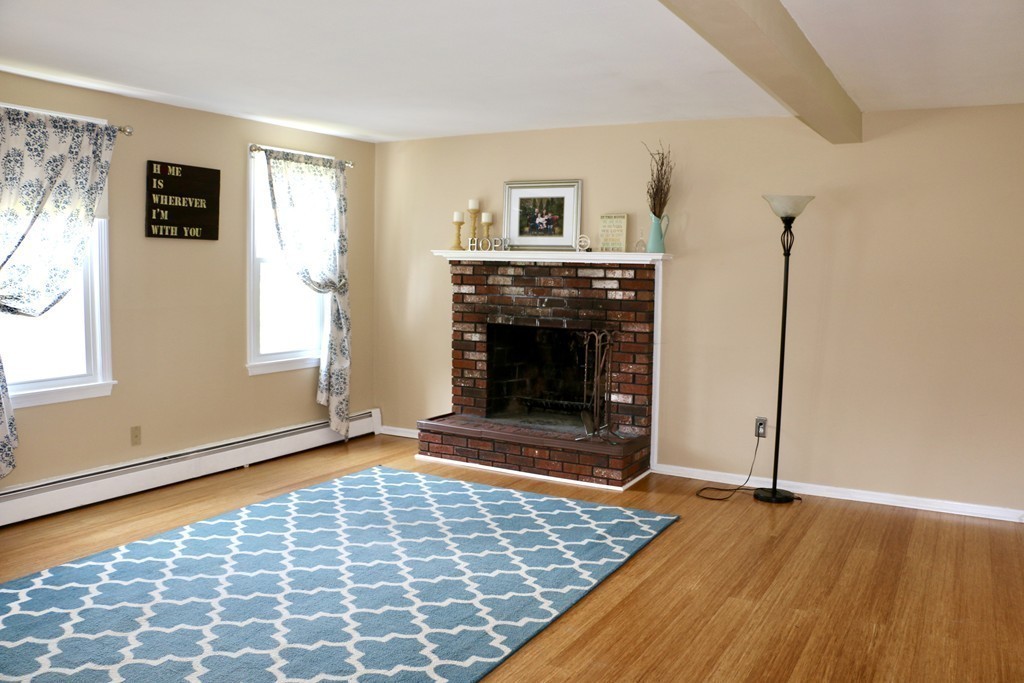 11 Hillside Road Dracut, MA 01826 - Photo 16 of 30