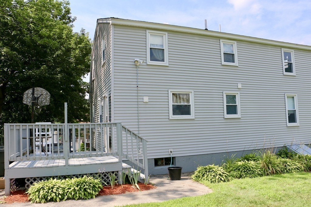 11 Hillside Road Dracut, MA 01826 - Photo 23 of 30