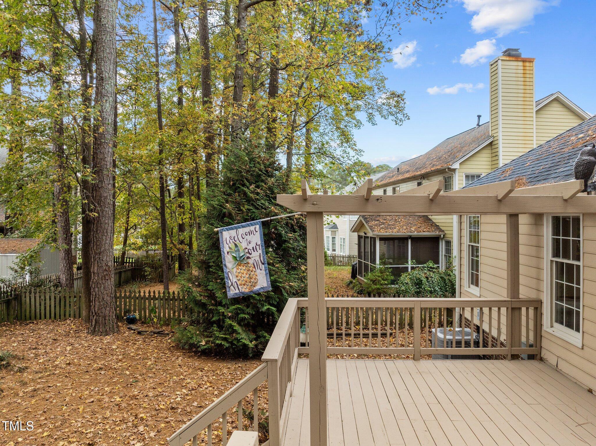 5621 Raddington Street Raleigh, NC 27613 - Photo 5 of 34 Fenced in yard