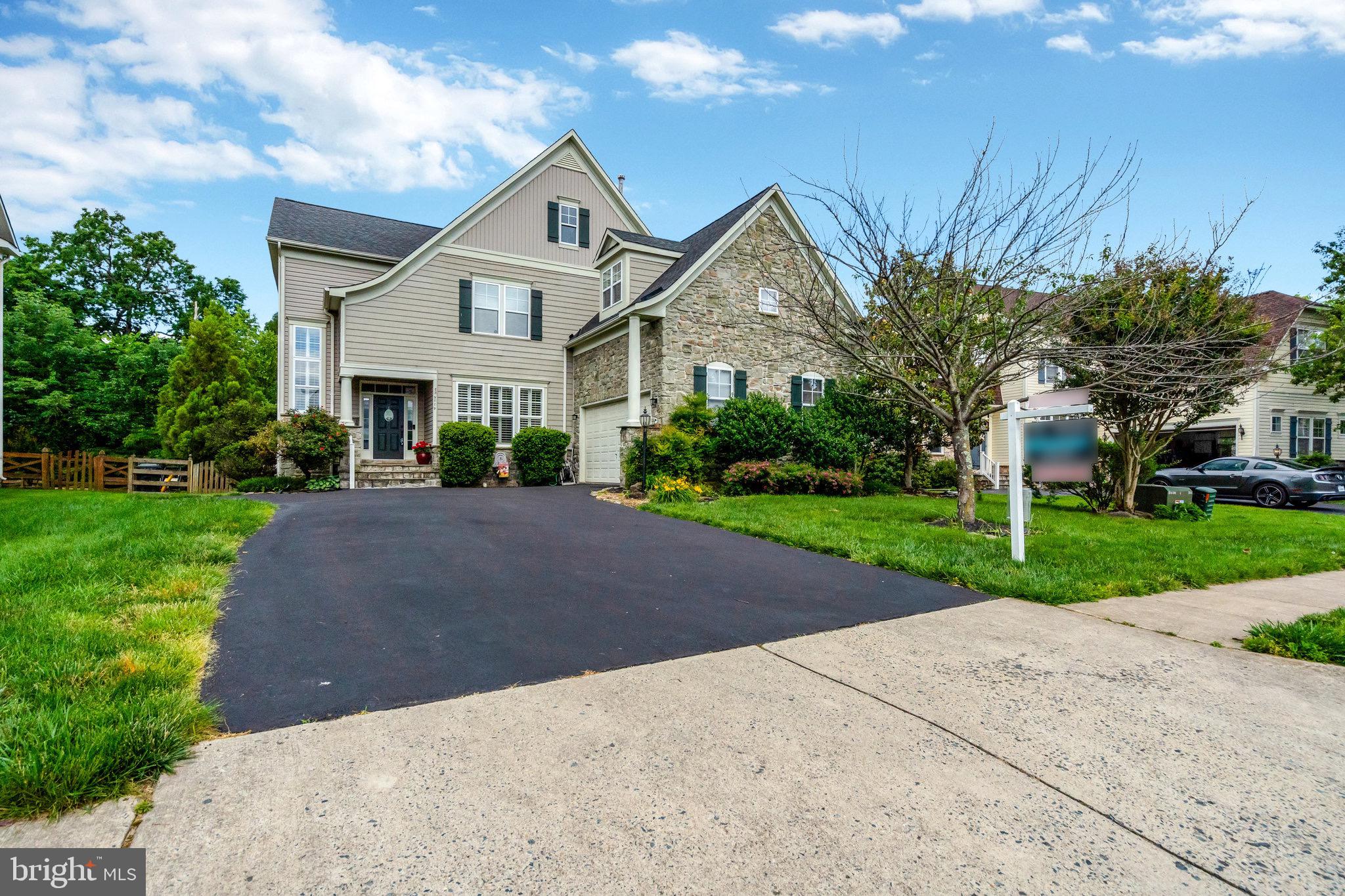 9009 Roaring Spring Loop Bristow, VA 20136 - Photo 1 of 70 Gallery Image 1