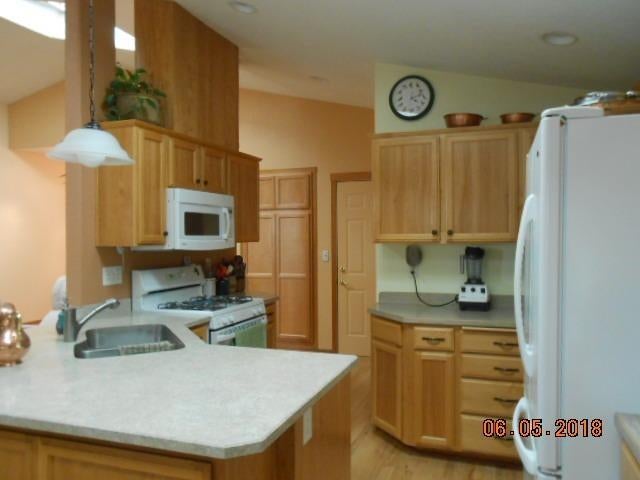 132 Graham Way Talent, OR 97540 - Photo 15 of 24 Kitchen from dining area perspective so