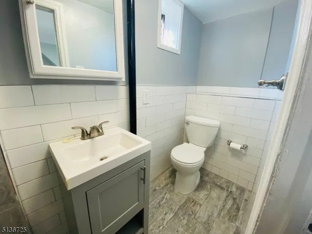 $1,700 | 258 Franklin Street, Bloomfield, NJ 07003