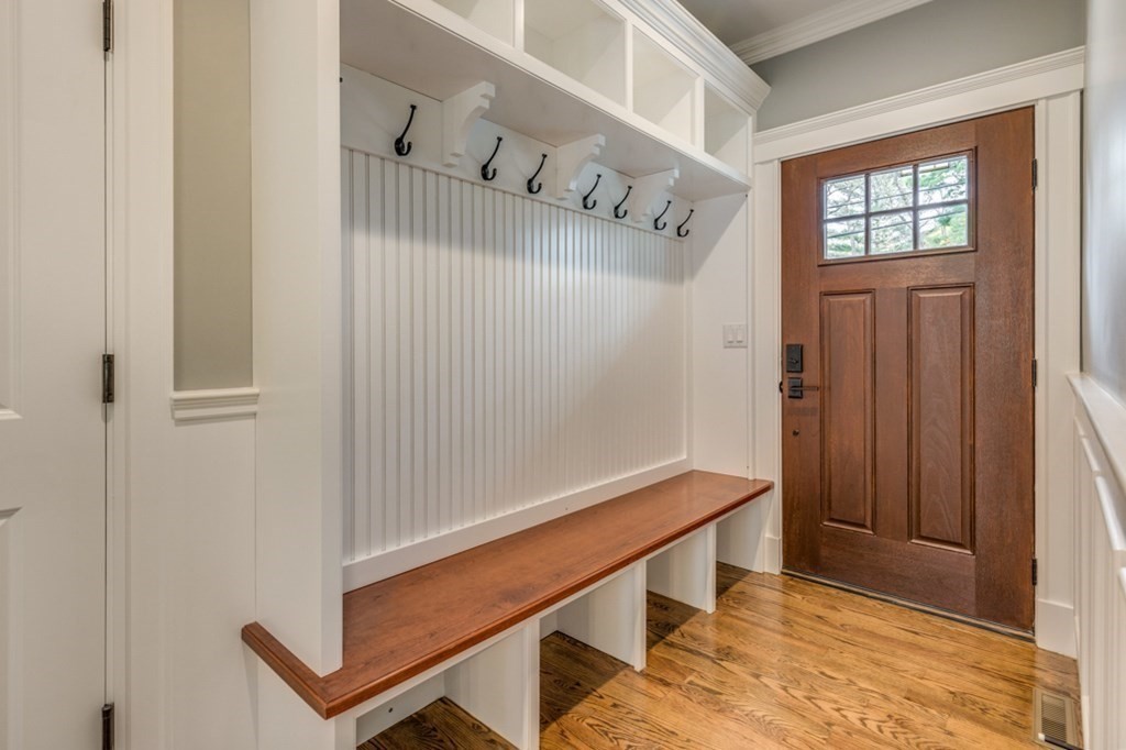 28 Maurice Road, Unit 28 Wellesley, MA 02482 - Photo 12 of 26