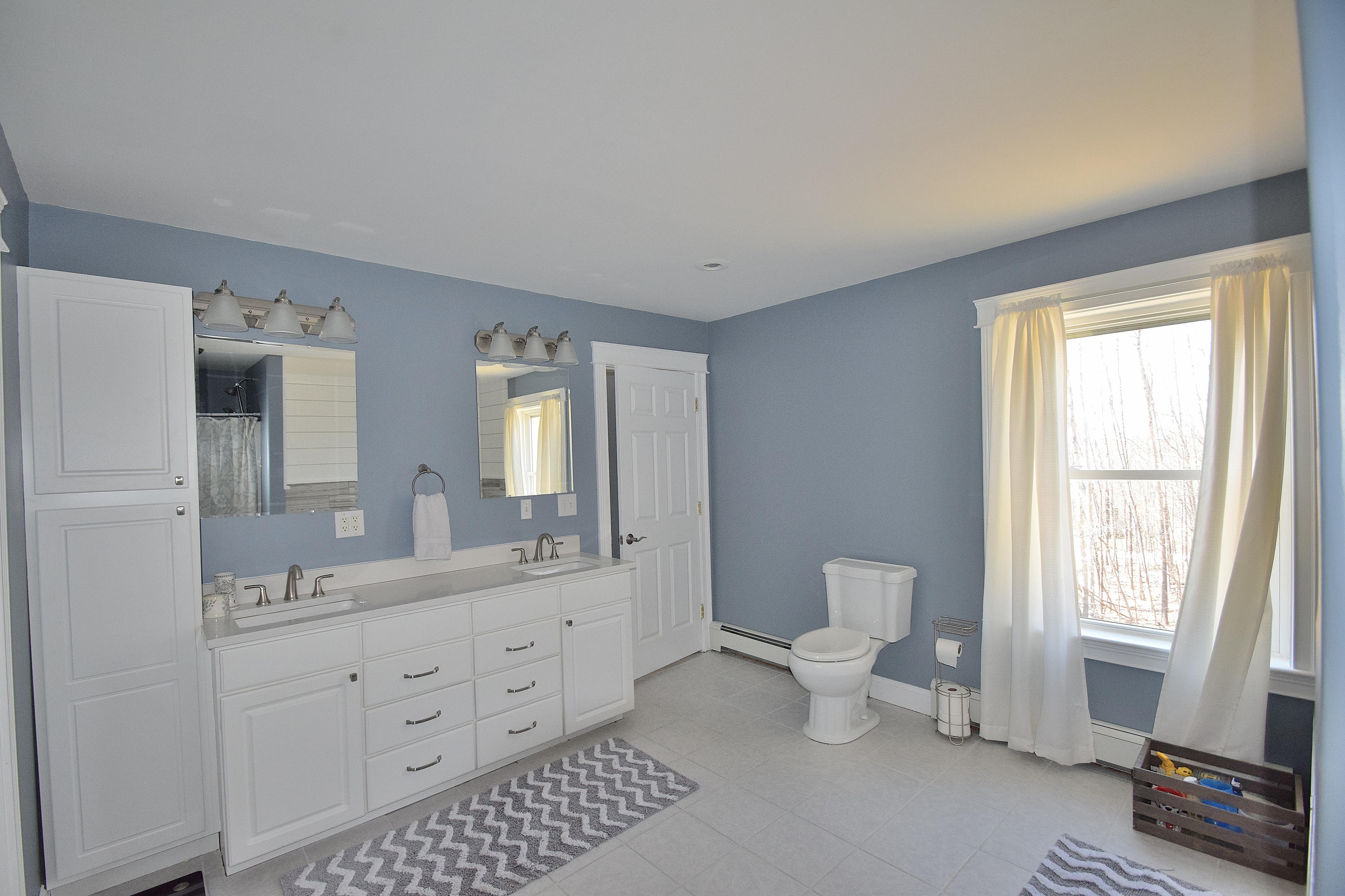 9 Halls Way Raymond, ME 04071 - Photo 28 of 64 master bath