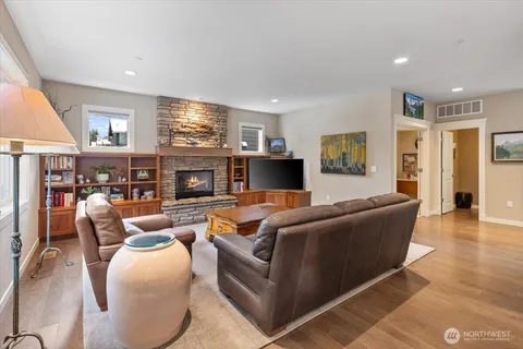 $1,400,000 | 3556 Southeast 16th Street, North Bend, WA 98045