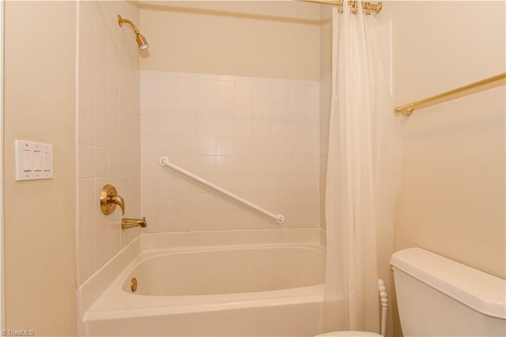 522 College Road Greensboro, NC 27410 - Photo 26 of 36 Another view of bathroom 2