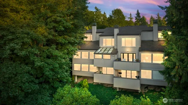 $1,950,000 | 4617 103rd Lane Northeast, Kirkland, WA 98033