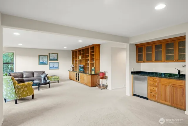 $1,950,000 | 4617 103rd Lane Northeast, Kirkland, WA 98033