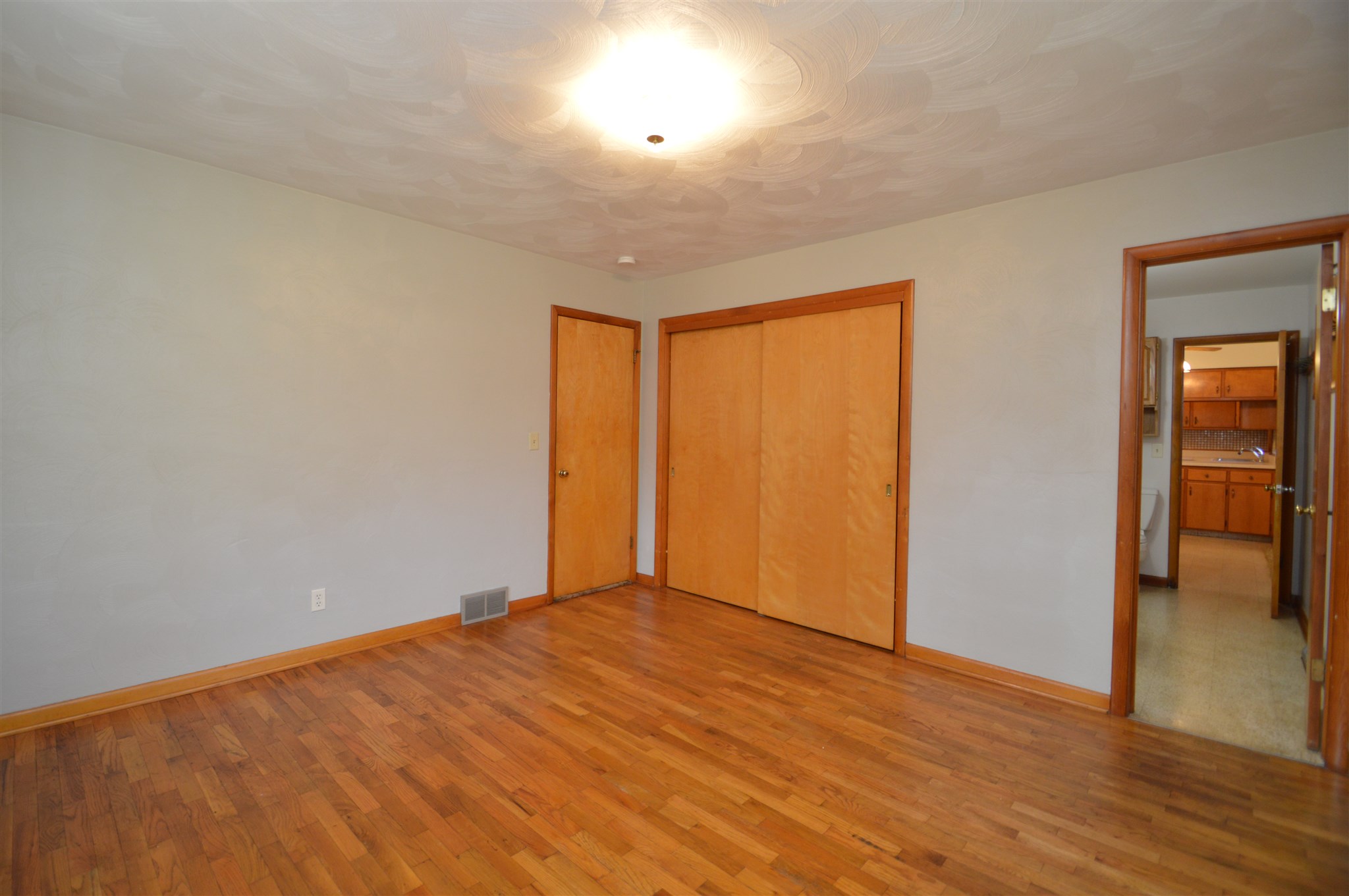55318 Butternut Road South Bend, IN 46628 - Photo 9 of 19 Gallery Image 9