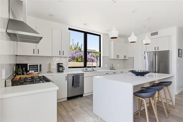 $11,994 | 2432 Penmar Avenue, Unit 201, Venice, CA 90291