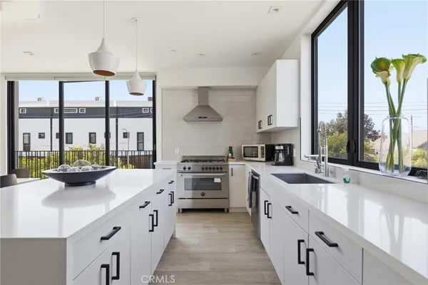 $11,994 | 2432 Penmar Avenue, Unit 201, Venice, CA 90291