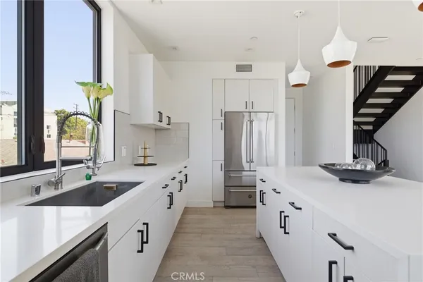 $11,994 | 2432 Penmar Avenue, Unit 201, Venice, CA 90291