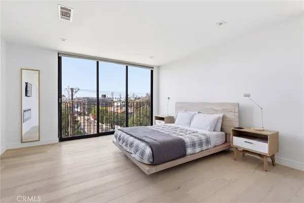 $11,994 | 2432 Penmar Avenue, Unit 201, Venice, CA 90291