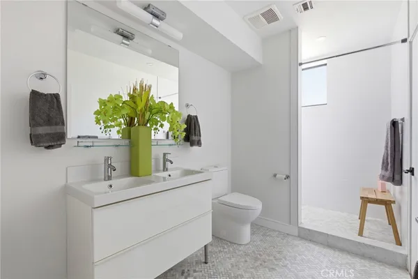 $11,994 | 2432 Penmar Avenue, Unit 201, Venice, CA 90291