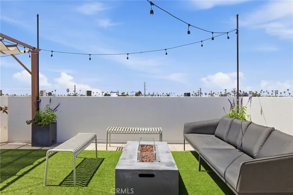 $11,994 | 2432 Penmar Avenue, Unit 201, Venice, CA 90291