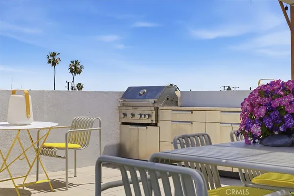 $11,994 | 2432 Penmar Avenue, Unit 201, Venice, CA 90291