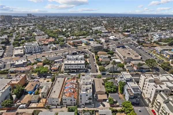 $11,994 | 2432 Penmar Avenue, Unit 201, Venice, CA 90291