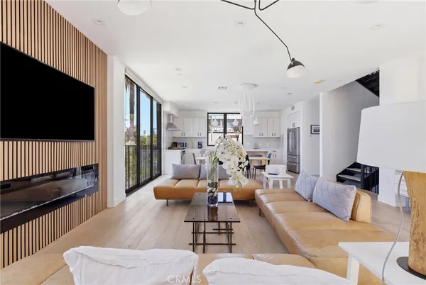 $11,994 | 2432 Penmar Avenue, Unit 201, Venice, CA 90291