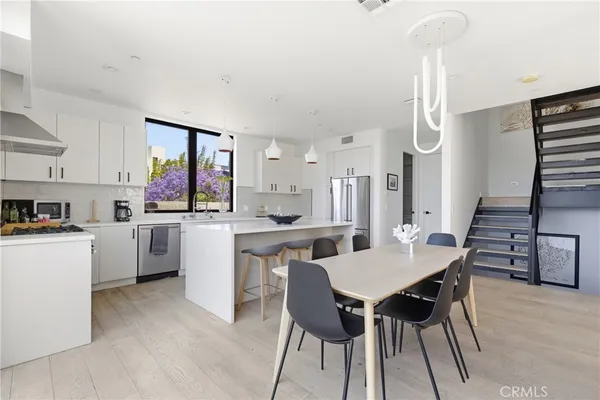 $11,994 | 2432 Penmar Avenue, Unit 201, Venice, CA 90291