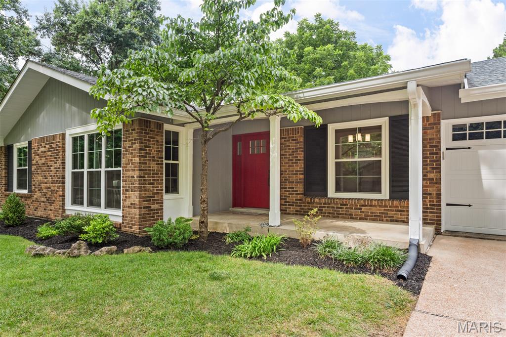 14 Tree Hill Court Manchester, MO 63021 - Photo 2 of 31